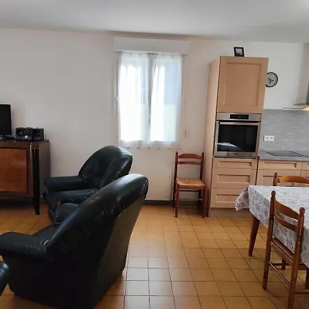 La Maison Des Rosiers בית נופש
