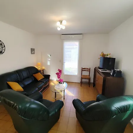 بيت للعطل La Maison Des Rosiers *