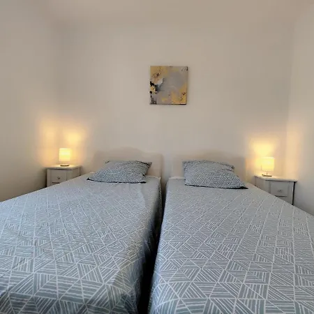 La Maison Des Rosiers 卢德