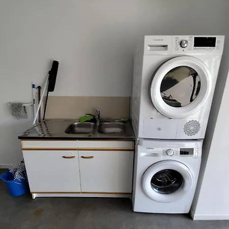 La Maison Des Rosiers * 卢德