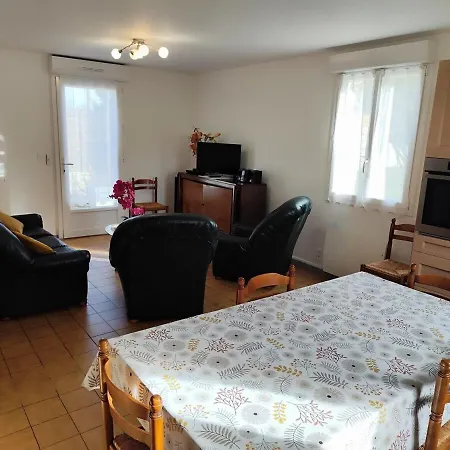 بيت للعطل La Maison Des Rosiers *