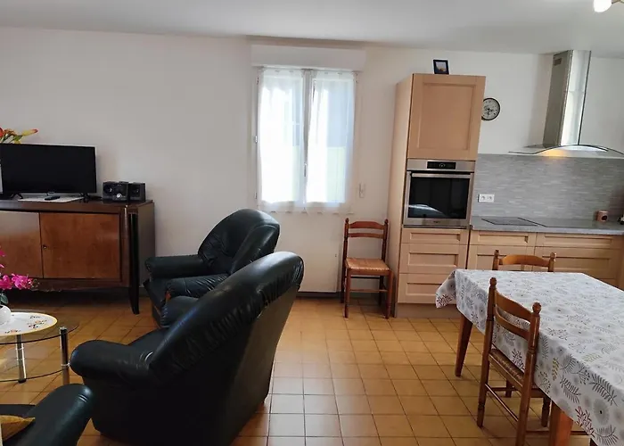 La Maison Des Rosiers Casa de Férias