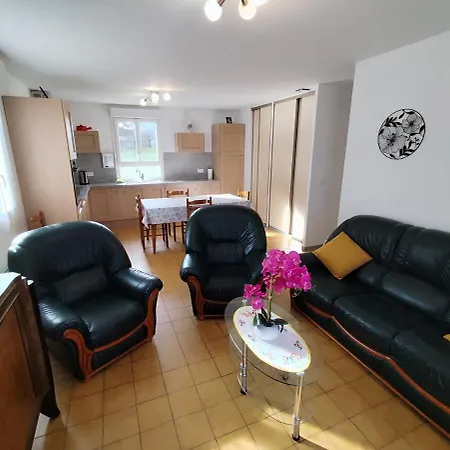 La Maison Des Rosiers