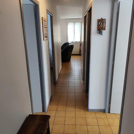 La Maison Des Rosiers *